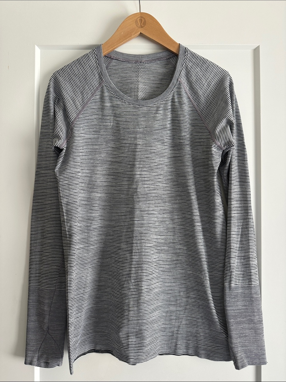 Lululemon Swiftly Speed Long Sleeve White / White / Black Size 10